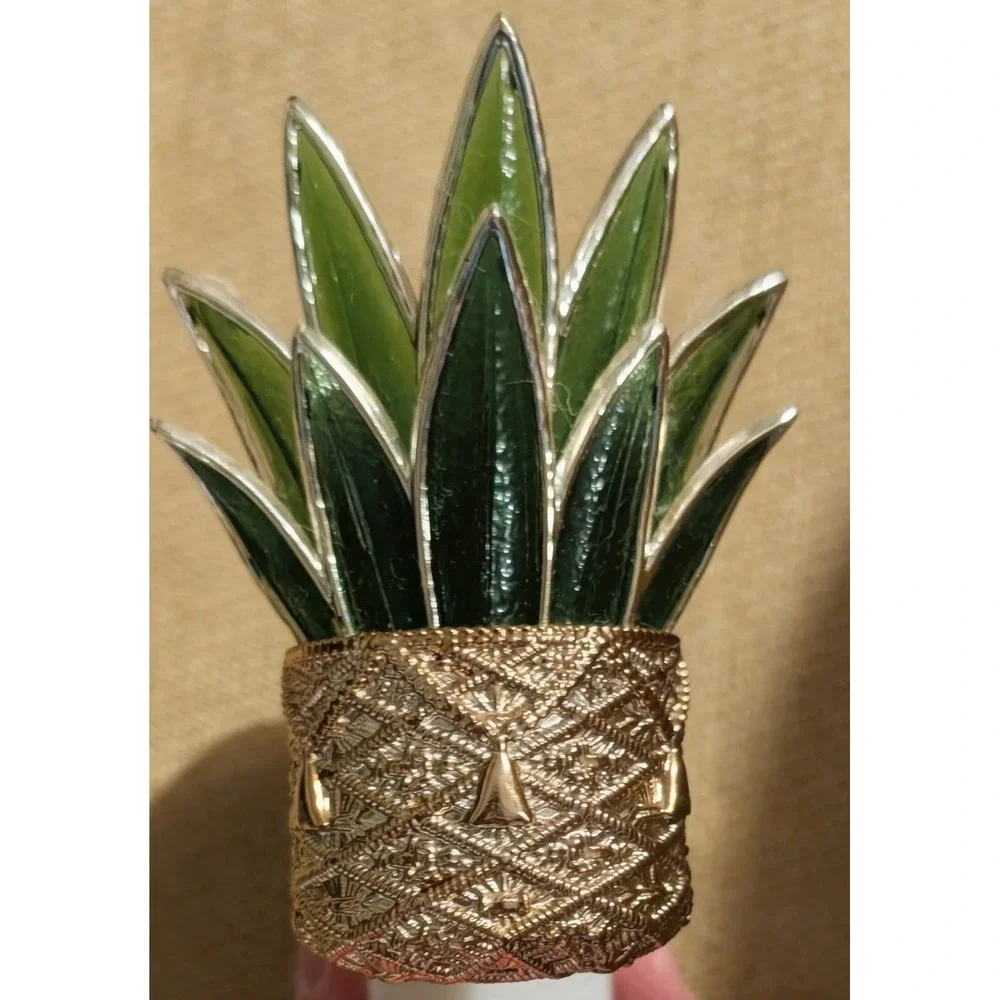 Bath & Body Works PINEAPPLE Wallflowers Light Up Plug In Warmer